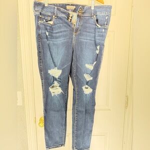 EUC Size 22R Torrid Light Blue Destructed Jegging
